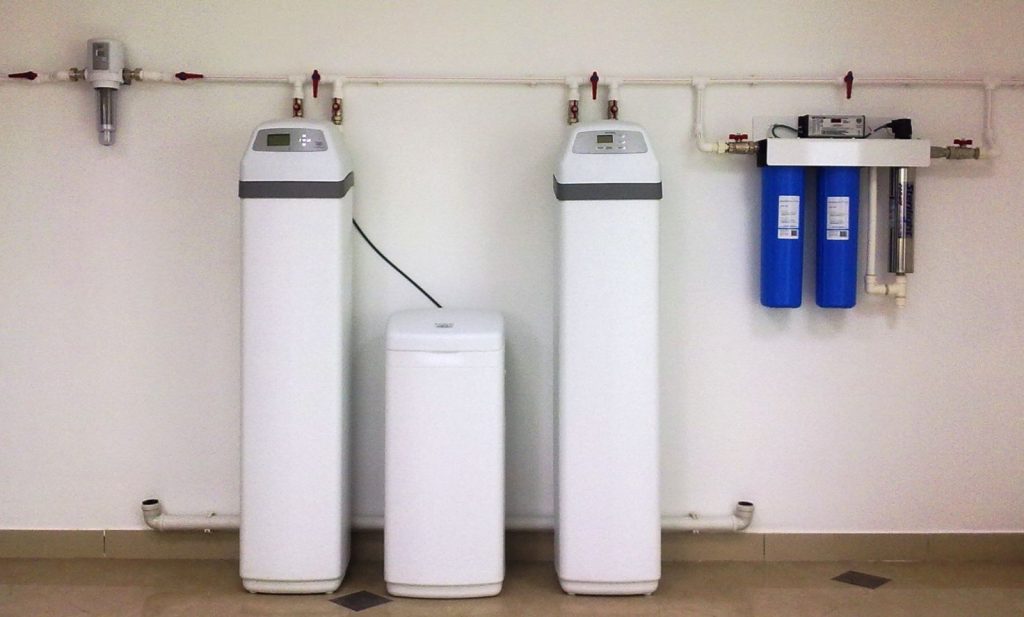 Фильтры для умягчения и обезжелезивания воды для коттеджа и частного дома