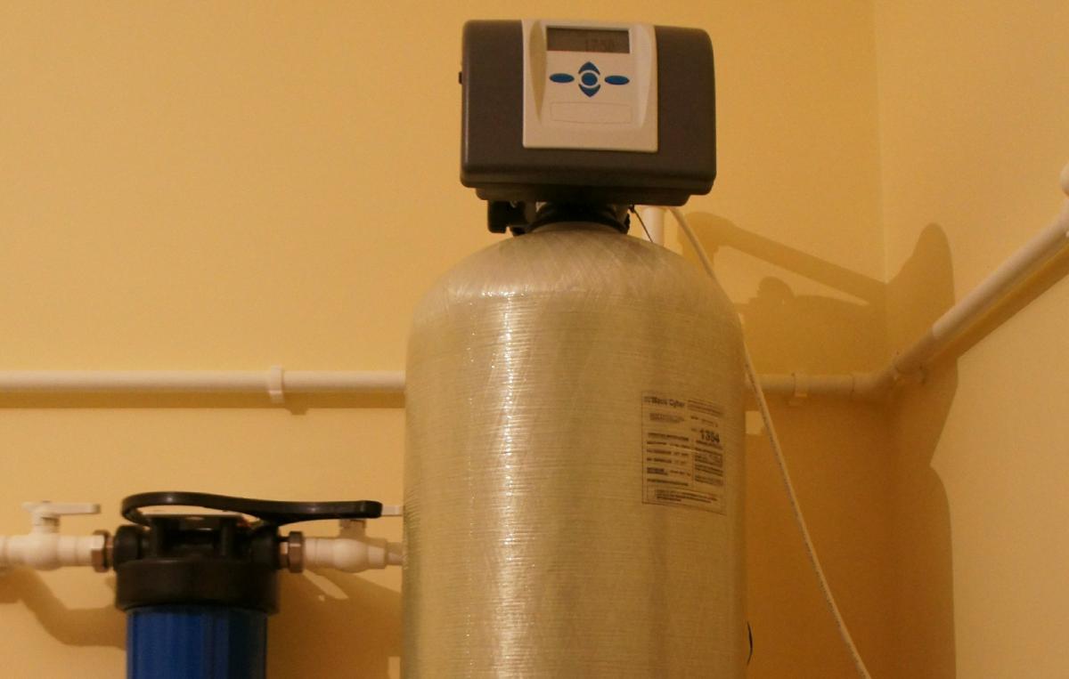 Фильтр (станция) очистки воды для загородного дома, которая делает воду питьевой